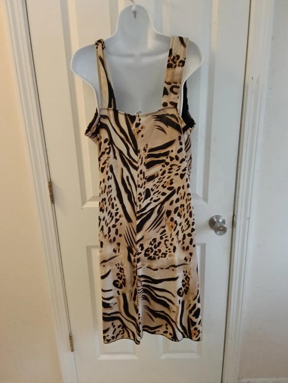 STAR VIXEN Animal Print V-Neck Belted Midi Dress - Beige & Black SIZE 2X - Picture 7 of 8